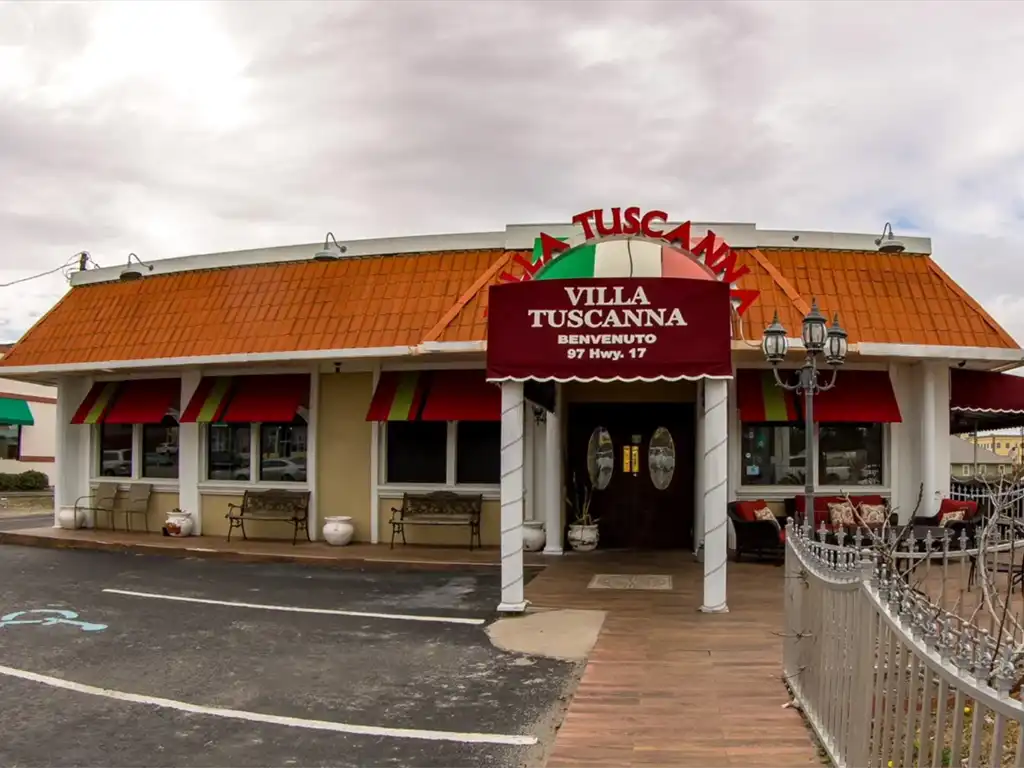 Villa Tuscanna Italian restaurant storefront view