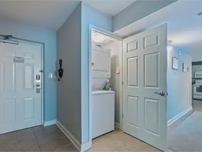 Bright entryway with in-unit washer/dryer and easy kitchen access